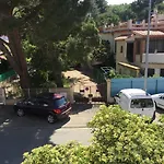 Oasis מלון *