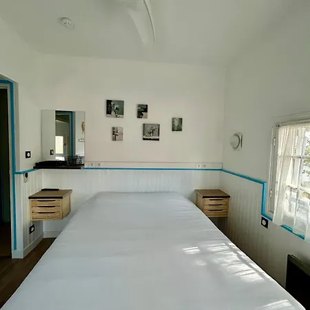 Oasis Hotel *