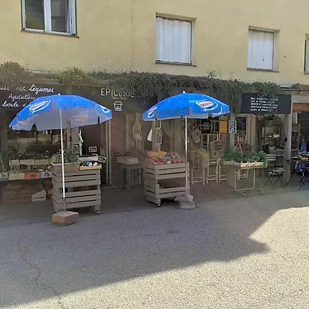 Oasis Hotel